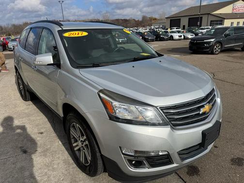 2017 Chevrolet Traverse 2LT