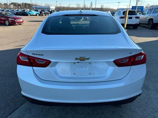 2017 Chevrolet Malibu 1LT