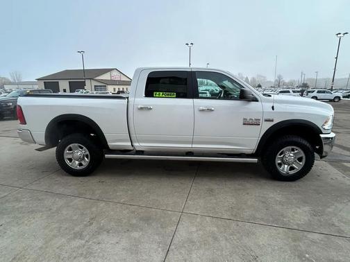 2017 RAM 2500 SLT Crew Cab 4x4 6'4' Box