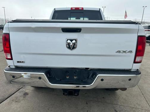 2017 RAM 2500 SLT Crew Cab 4x4 6'4' Box