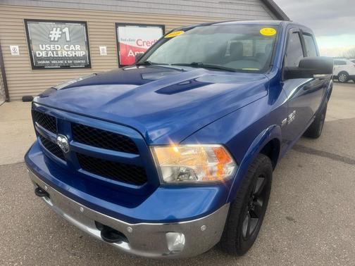 2016 RAM 1500 SLT