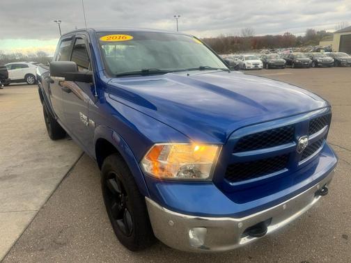 2016 RAM 1500 SLT