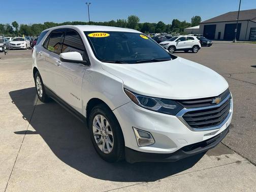 White 2019 Chevrolet Equinox 1LT