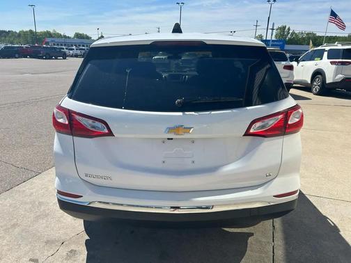 White 2019 Chevrolet Equinox 1LT