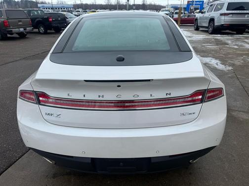 2016 Lincoln MKZ Base