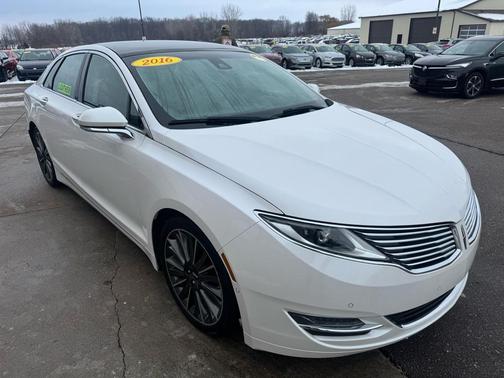 2016 Lincoln MKZ Base