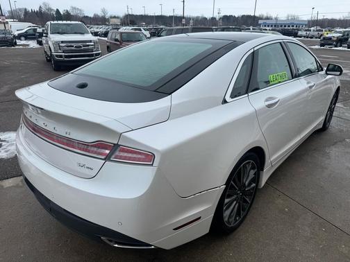 2016 Lincoln MKZ Base