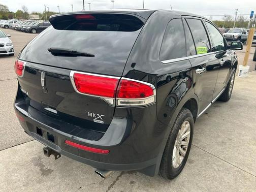 Tuxedo Black Metallic 2014 Lincoln MKX Base