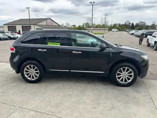 Tuxedo Black Metallic 2014 Lincoln MKX Base