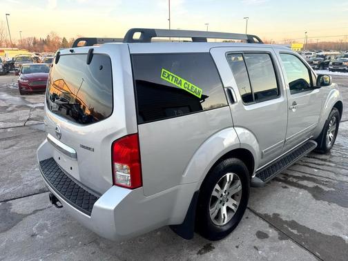 2012 Nissan Pathfinder Silver