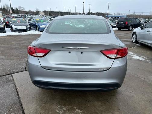 2016 Chrysler 200 LX