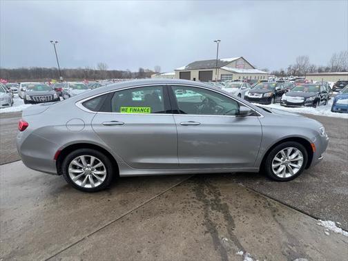 2016 Chrysler 200 LX