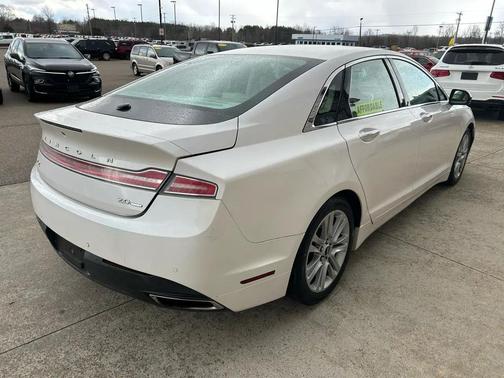 White Platinum Metallic Tri-Coat 2014 Lincoln MKZ Base
