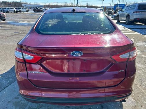 2016 Ford Fusion SE