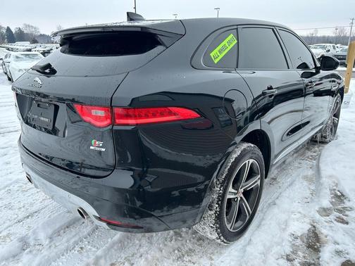 2019 Jaguar F-PACE S