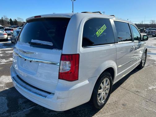 2014 Chrysler Town & Country Touring