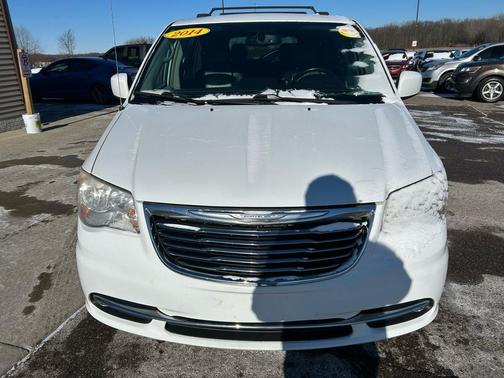 2014 Chrysler Town & Country Touring