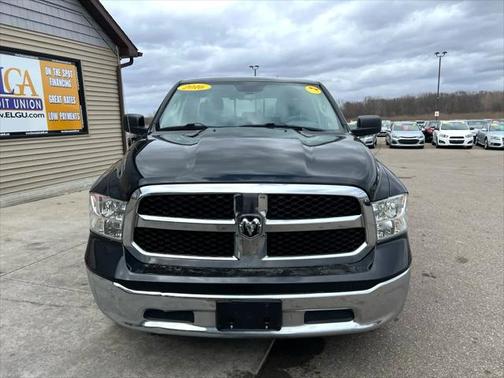 2016 RAM 1500 SLT