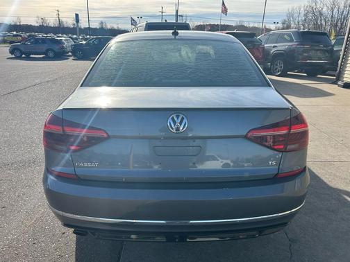 2018 Volkswagen Passat S