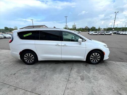 2021 Chrysler Pacifica Hybrid Touring L