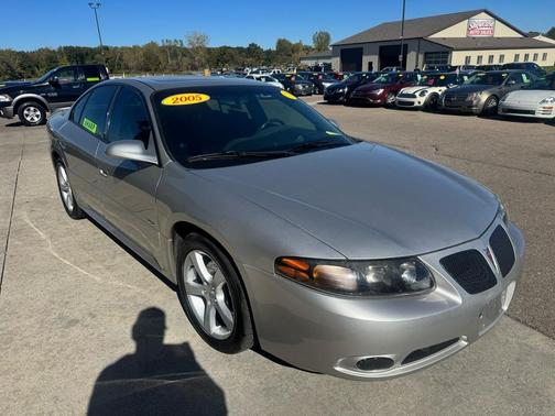 2005 Pontiac Bonneville GXP