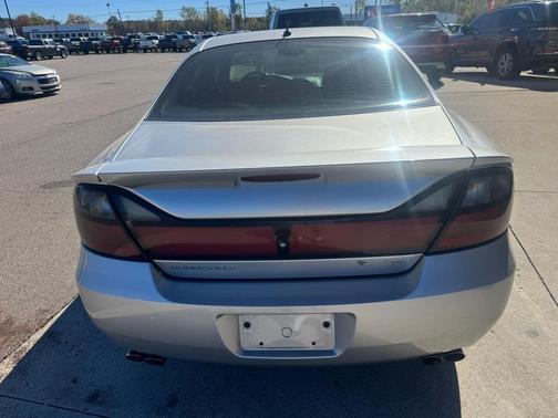 2005 Pontiac Bonneville GXP