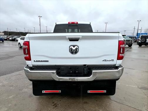 2022 RAM 2500 Laramie Crew Cab 4x4 6'4' Box