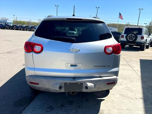 2011 Chevrolet Traverse LS