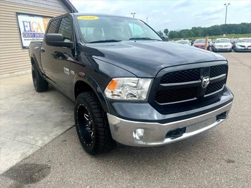 2016 RAM 1500 SLT