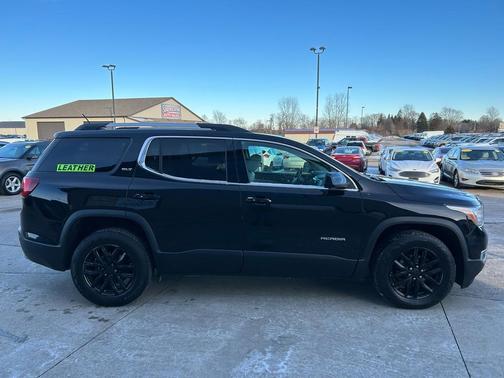 2017 GMC Acadia SLT-1