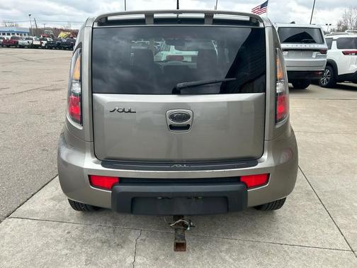 2010 Kia Soul +
