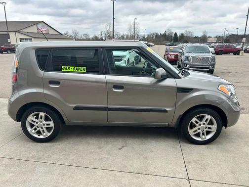 2010 Kia Soul +
