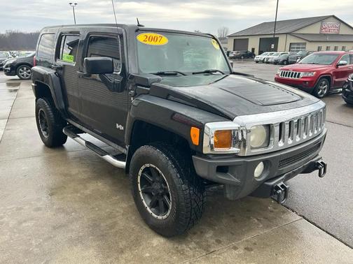 Black 2007 Hummer H3 Base