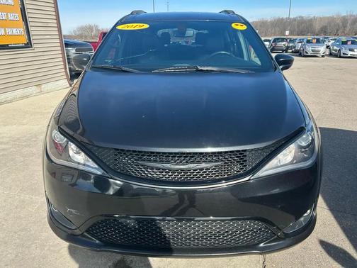 2019 Chrysler Pacifica Touring-L Plus