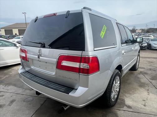 2012 Lincoln Navigator Base