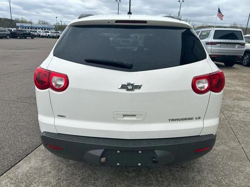 White 2012 Chevrolet Traverse LS