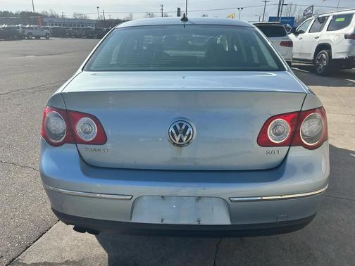 Blue 2007 Volkswagen Passat 2.0T