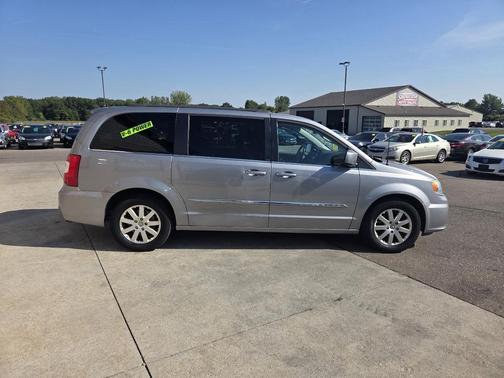 2013 Chrysler Town & Country Touring