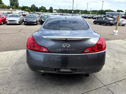 2014 INFINITI Q60 Base