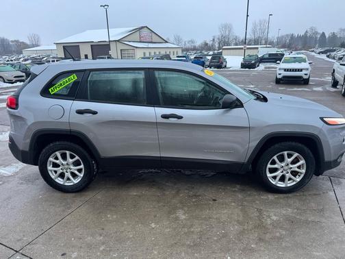 2014 Jeep Cherokee Sport