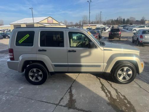 2008 Jeep Liberty Sport