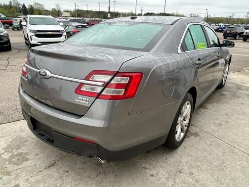 Gray 2014 Ford Taurus SEL