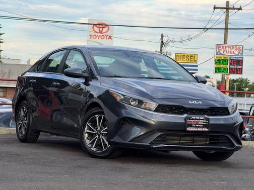 Gravity Gray 2023 Kia Forte LXS