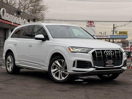2023 Audi Q7 55 Premium Plus