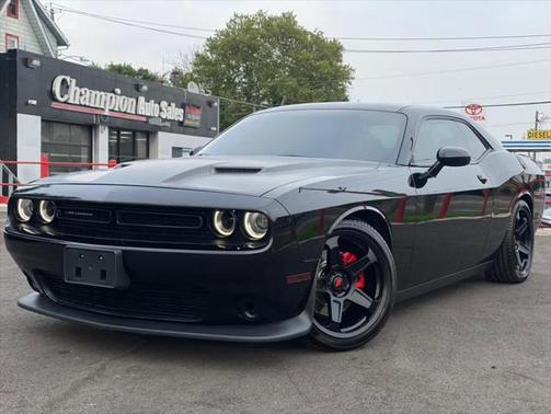 2016 Dodge Challenger SXT