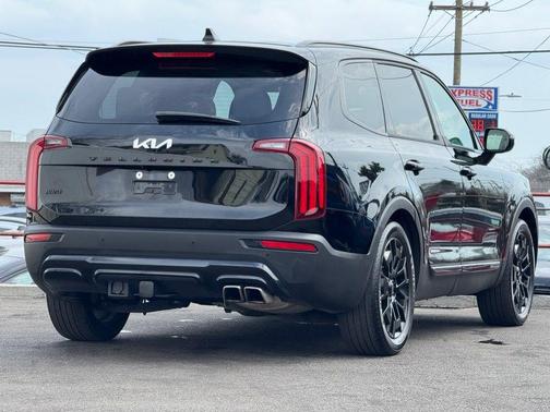 Ebony Black 2022 Kia Telluride SX