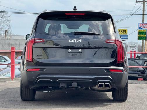 Ebony Black 2022 Kia Telluride SX