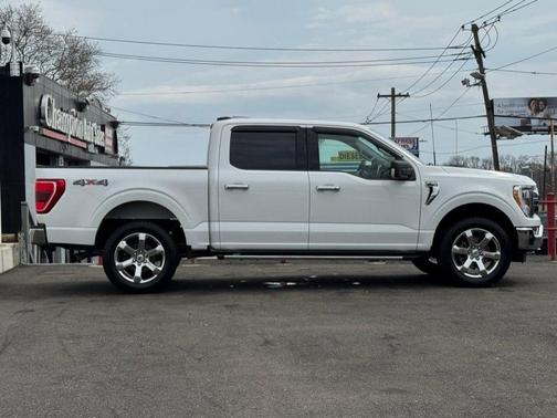 Oxford White 2021 Ford F-150 XLT