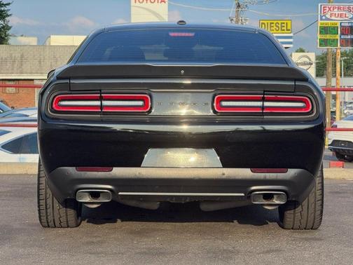 Pitch Black Clearcoat 2020 Dodge Challenger R/T
