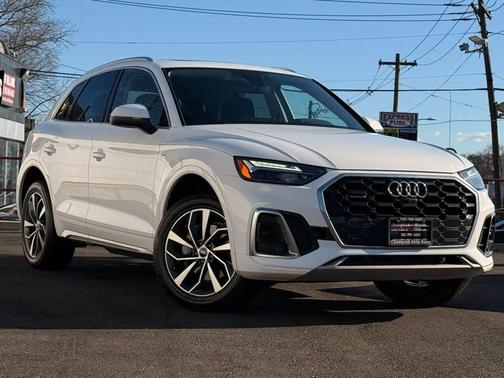 2023 Audi Q5 45 S line Premium Plus